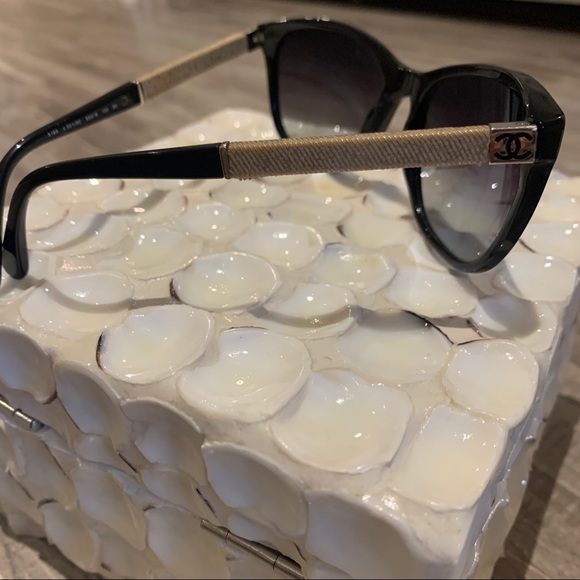 CHANEL Sunglasses main image 4